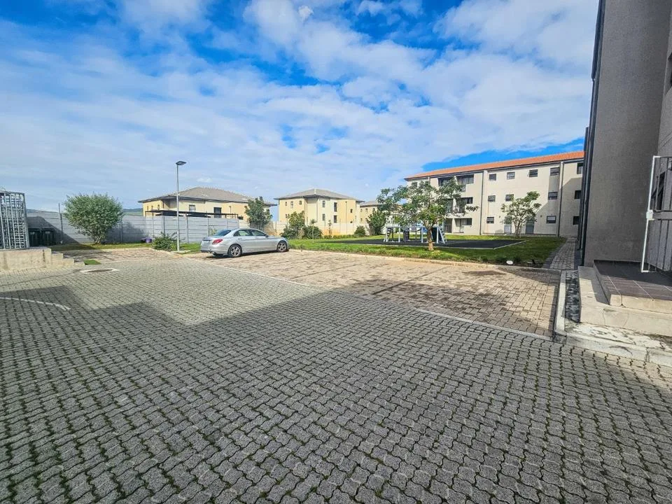 2 Bedroom Apartment / flat to rent in Parklands