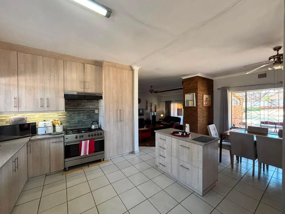 4 Bedroom House for sale in Vaal Park