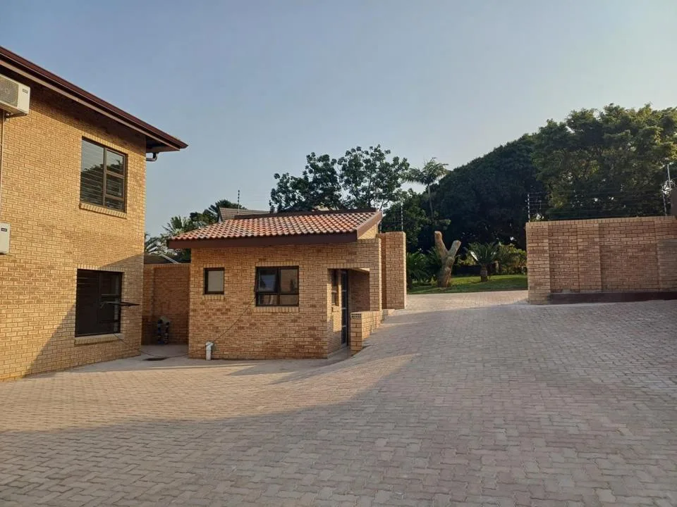 3 Bedroom Apartment / flat to rent in Birdswood