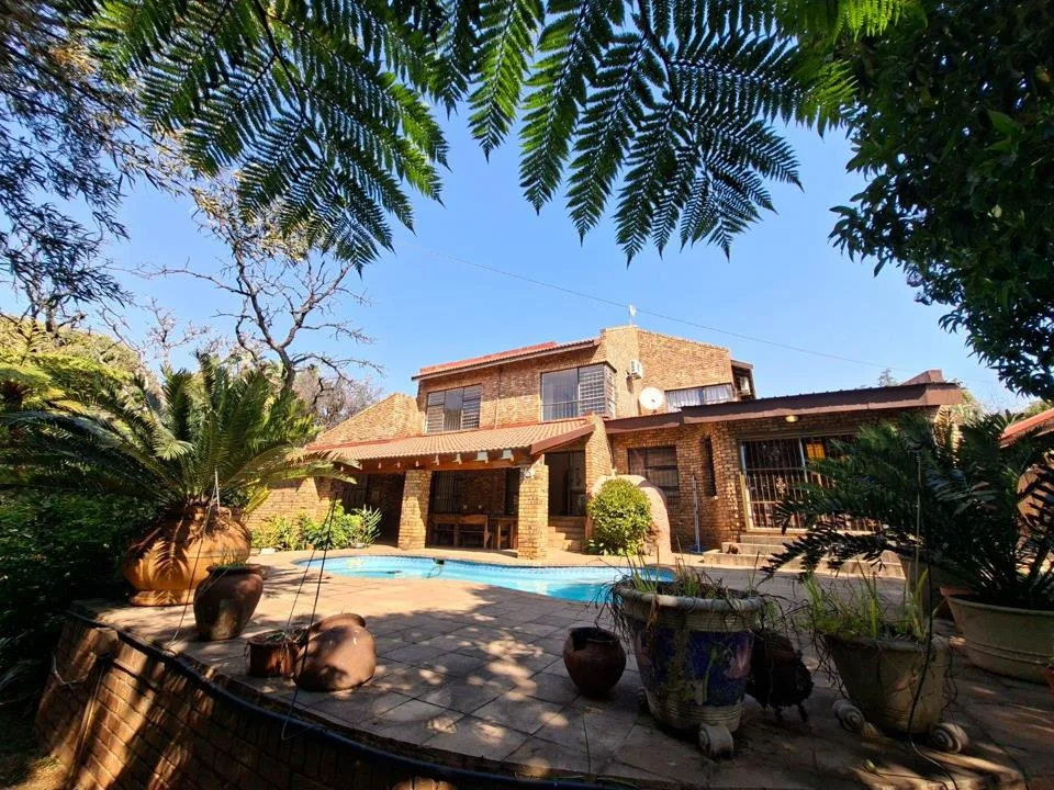 5 Bedroom House for sale in Safari Gardens