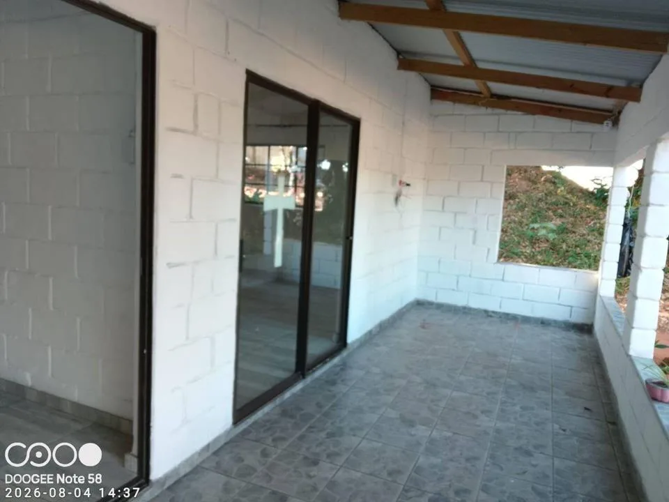 2 Bedroom Townhouse to rent in Amanzimtoti