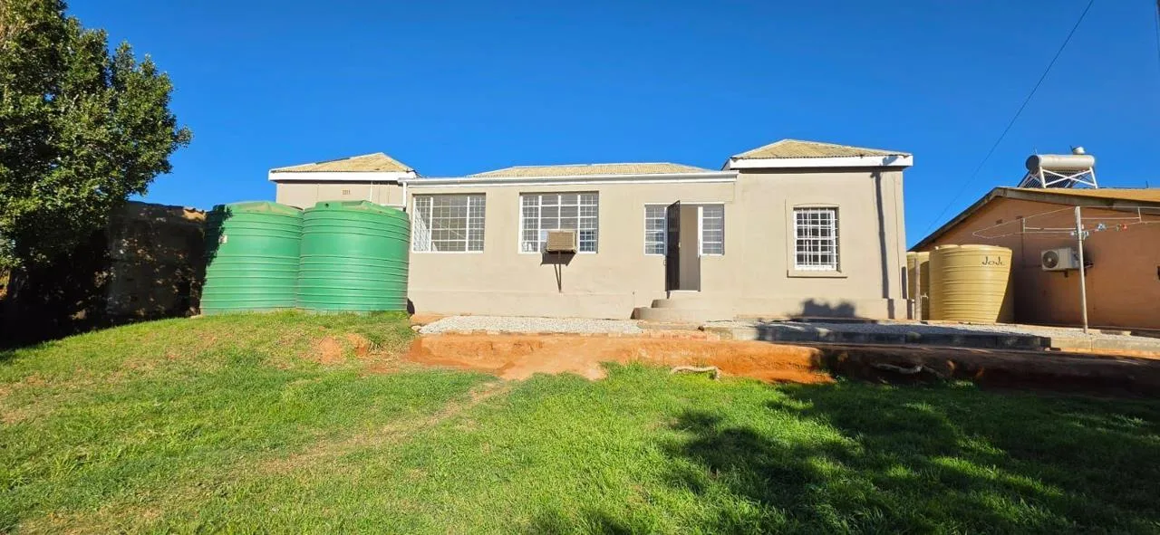 4 Bedroom House to rent in Vredendal