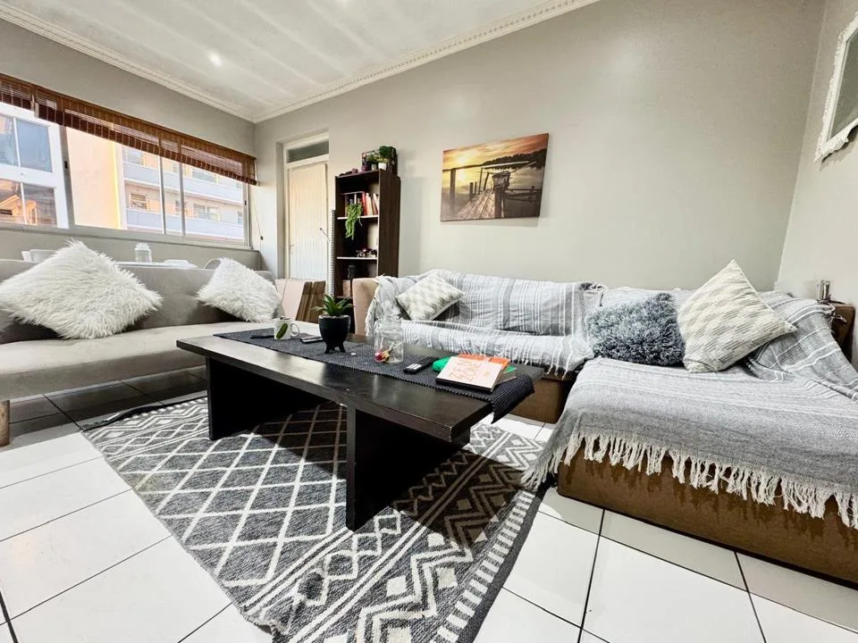 2 Bedroom Apartment / flat to rent in Sea Point