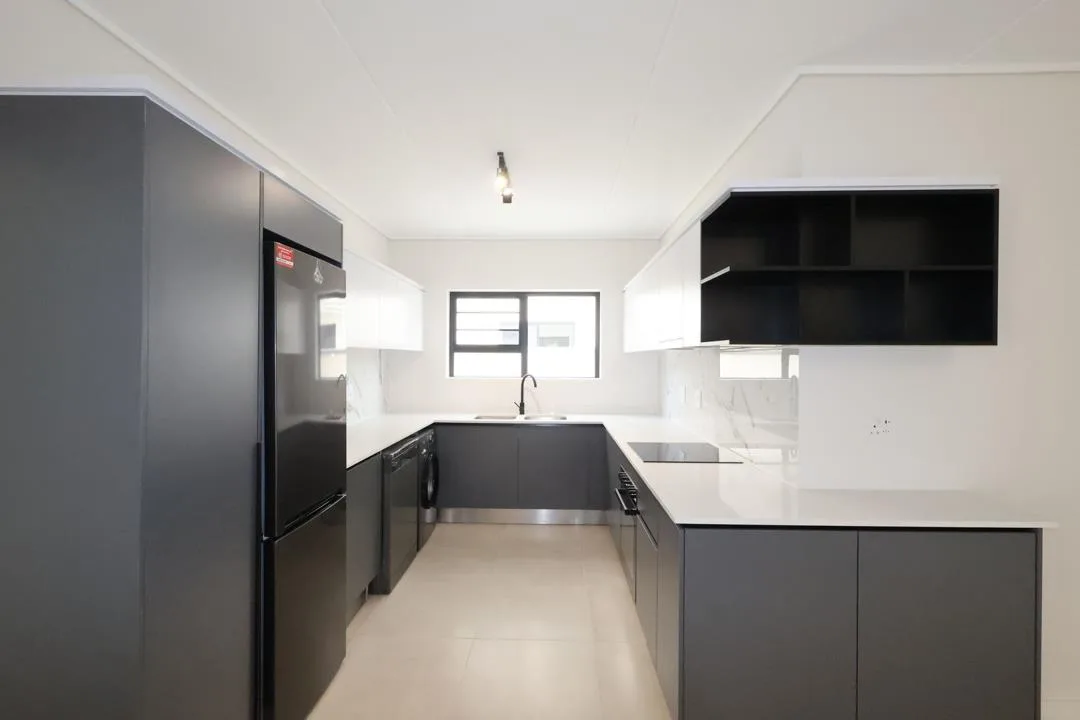 3 Bedroom Apartment / flat to rent in Croydon