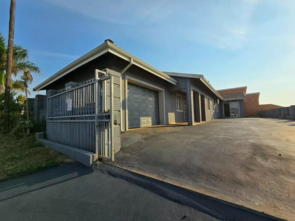 5 Bedroom House for sale in Phoenix Industrial