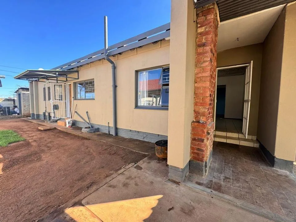 3 Bedroom House for sale in Randlespark