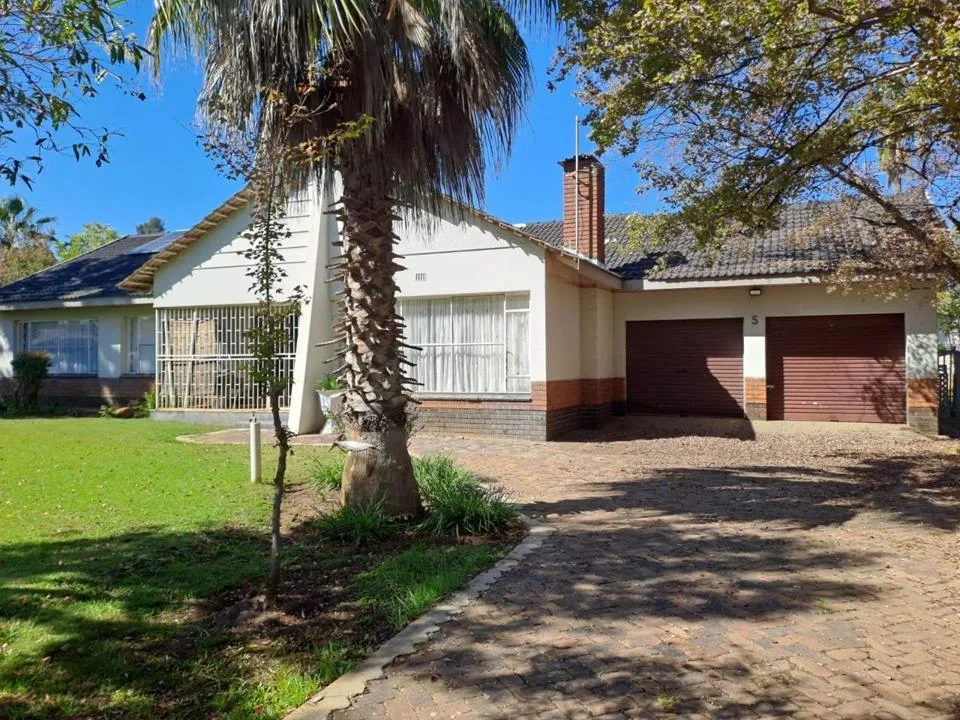 House for sale in Orkney Park