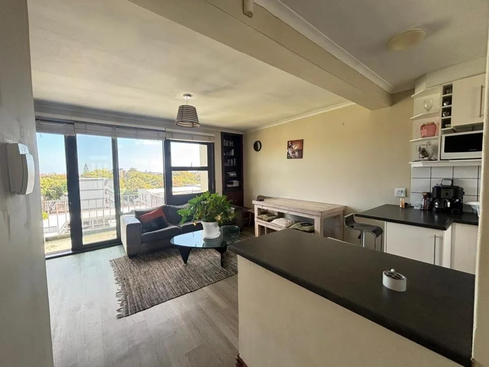 2 Bedroom Apartment / flat to rent in Rosebank
