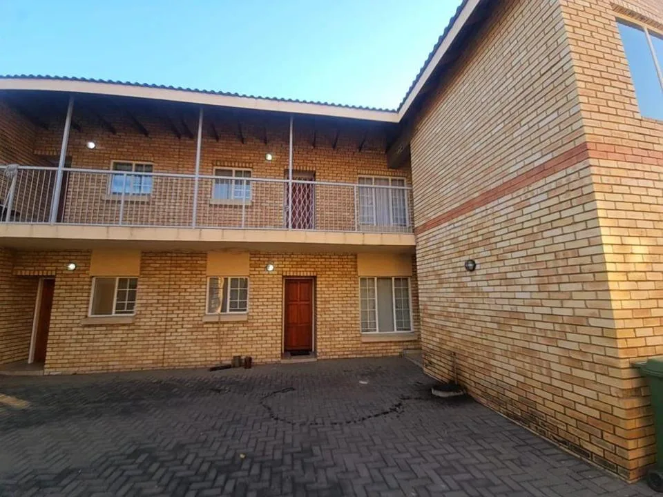 2 Bedroom Apartment / flat for sale in Waterval East