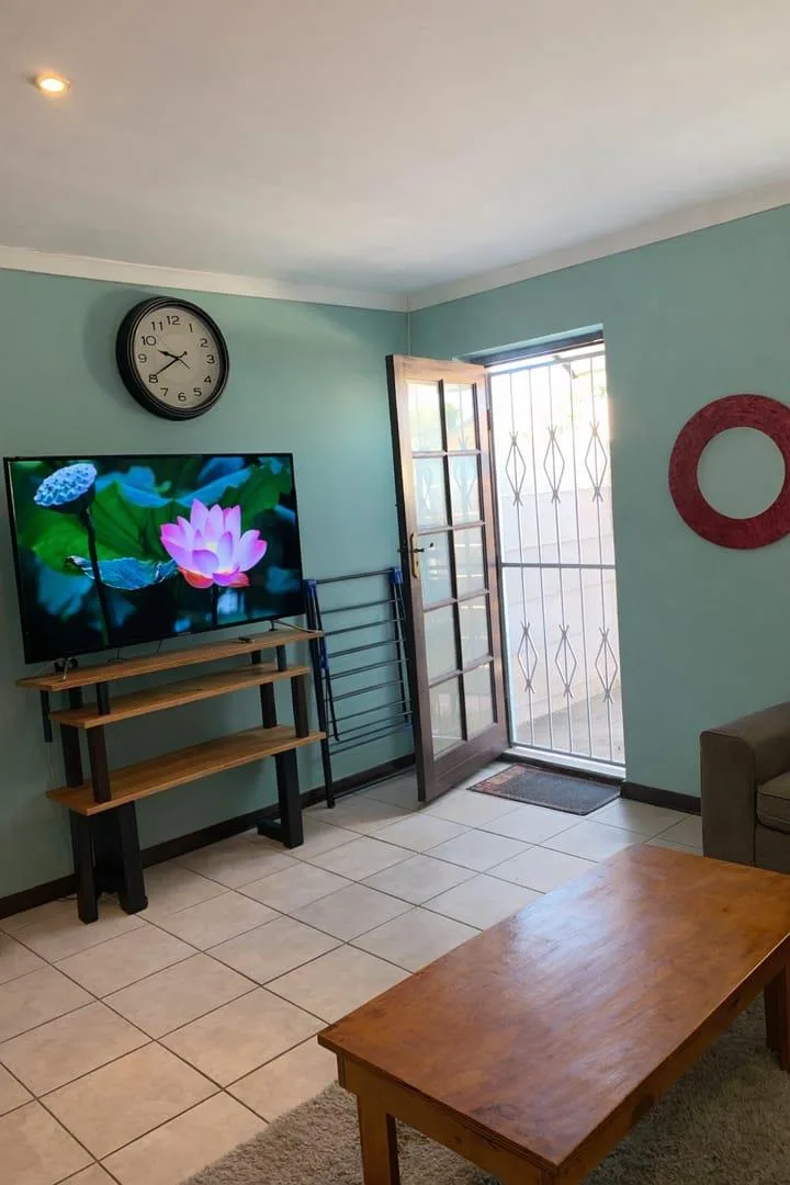 1 Bedroom House to rent in Parklands