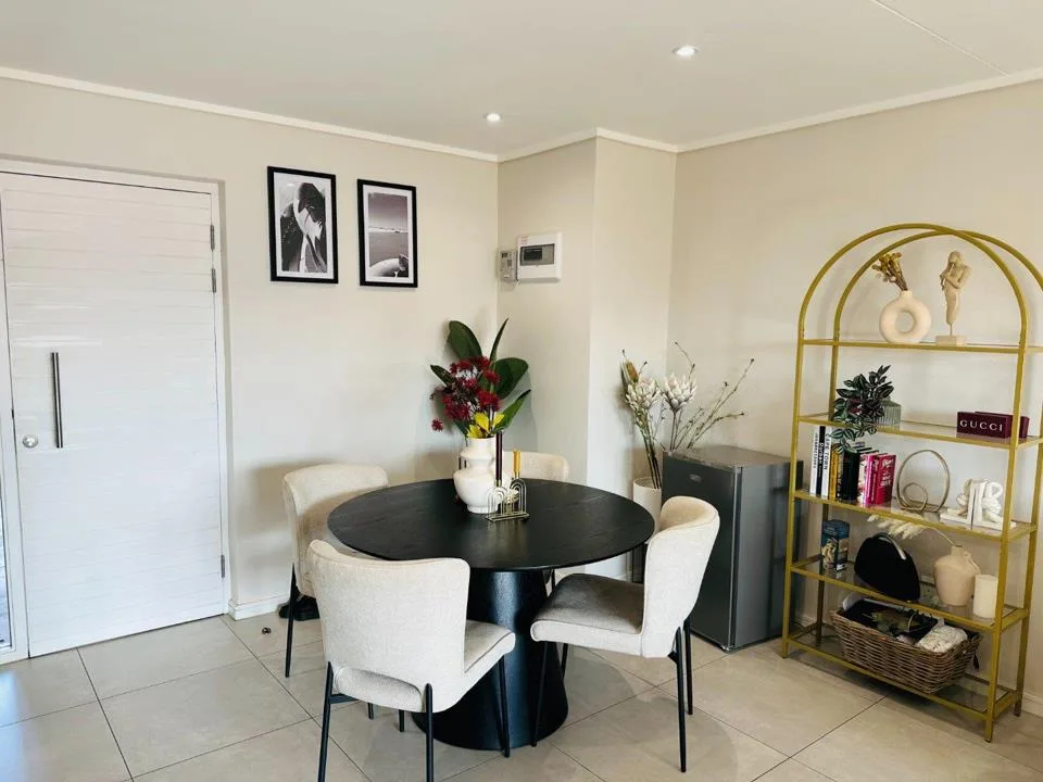 3 Bedroom Apartment / flat to rent in Hillcrest Central