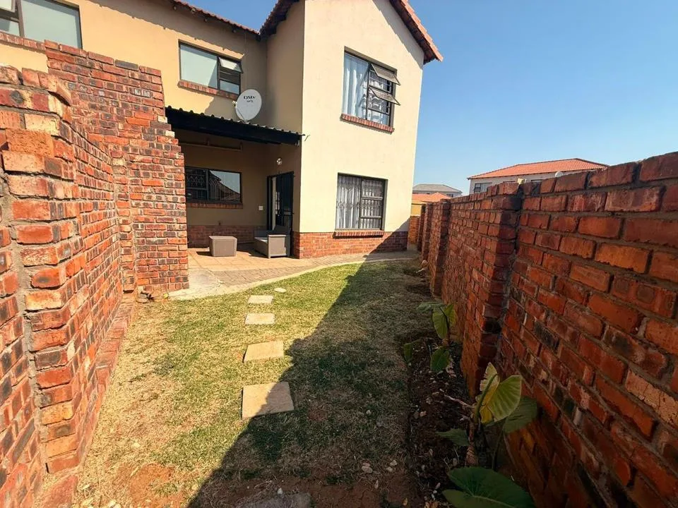 3 Bedroom Townhouse for sale in Waterval East