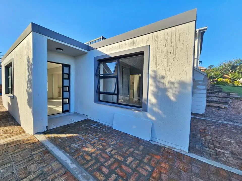 1 Bedroom House to rent in Fraaiuitsig