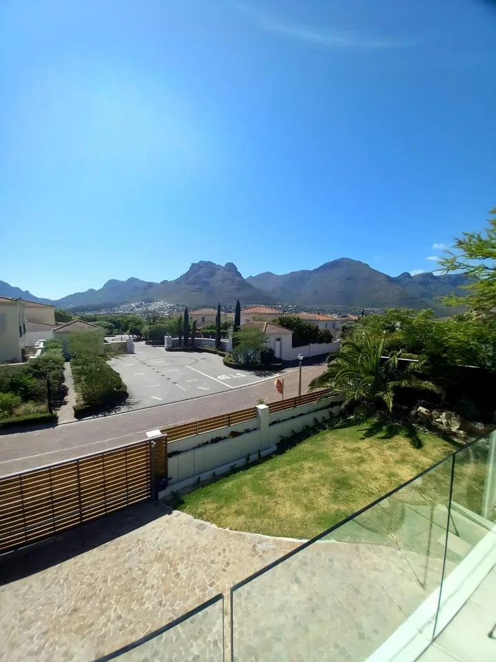 2 Bedroom Apartment / flat to rent in Kronenzicht