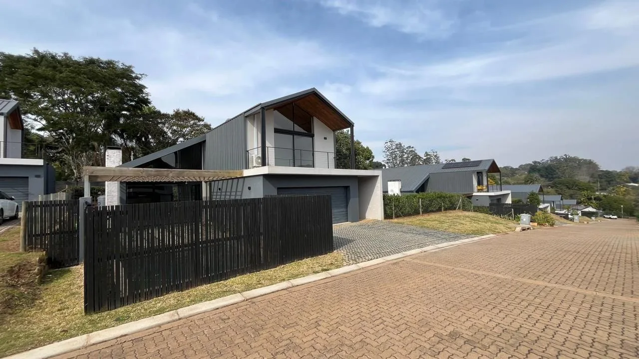 3 Bedroom Townhouse to rent in Albany