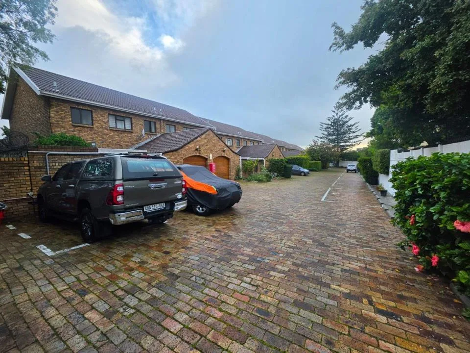 3 Bedroom Townhouse to rent in Tokai