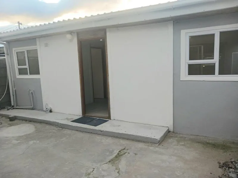 2 Bedroom Apartment / flat to rent in Grassy Park