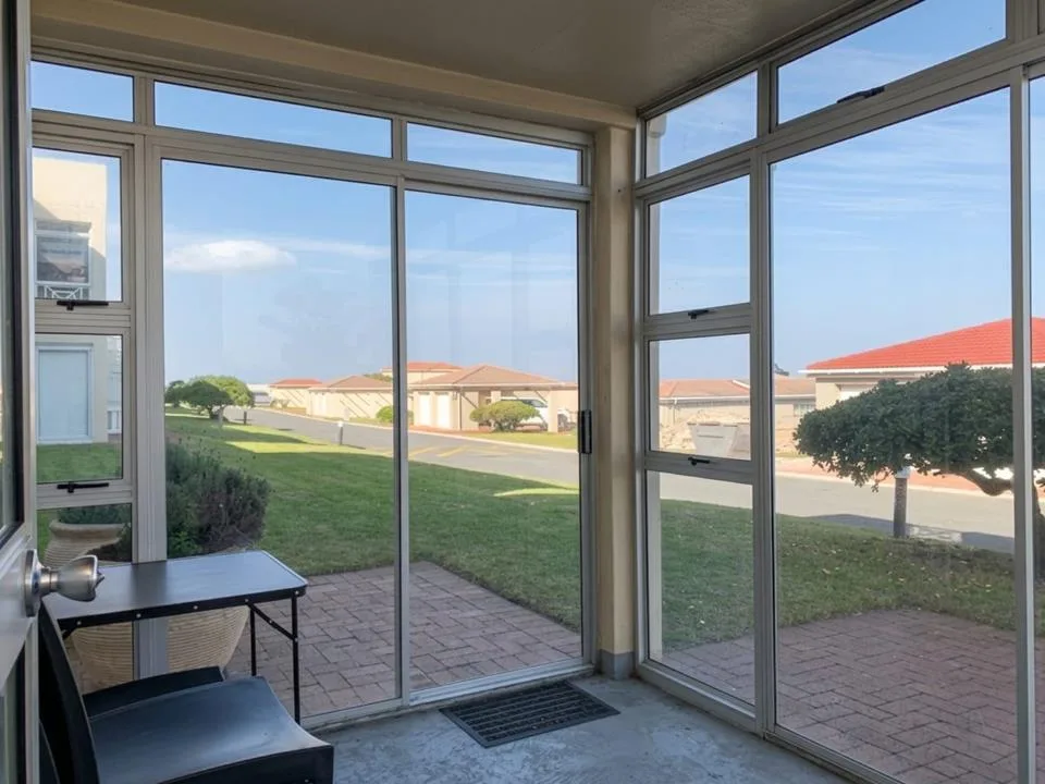 3 Bedroom Apartment / flat to rent in Hermanus Beach Club