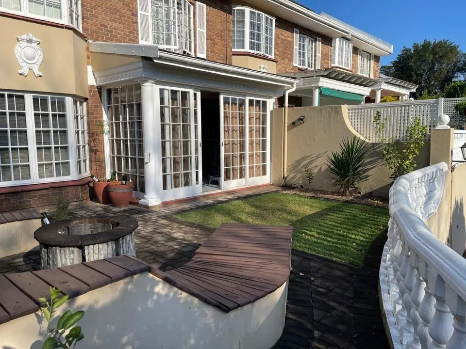 3 Bedroom Townhouse to rent in Kloof