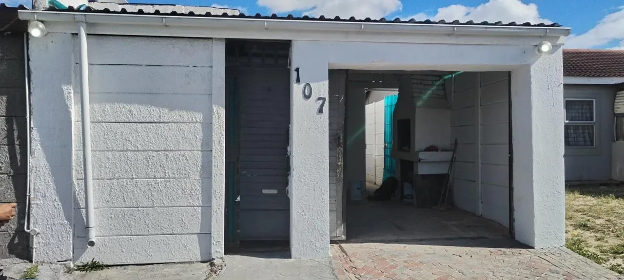 2 Bedroom House to rent in Belhar