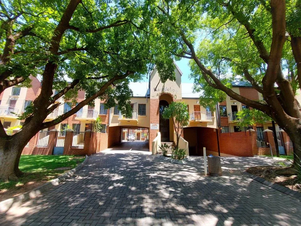 2 Bedroom Apartment / flat for sale in Bult South