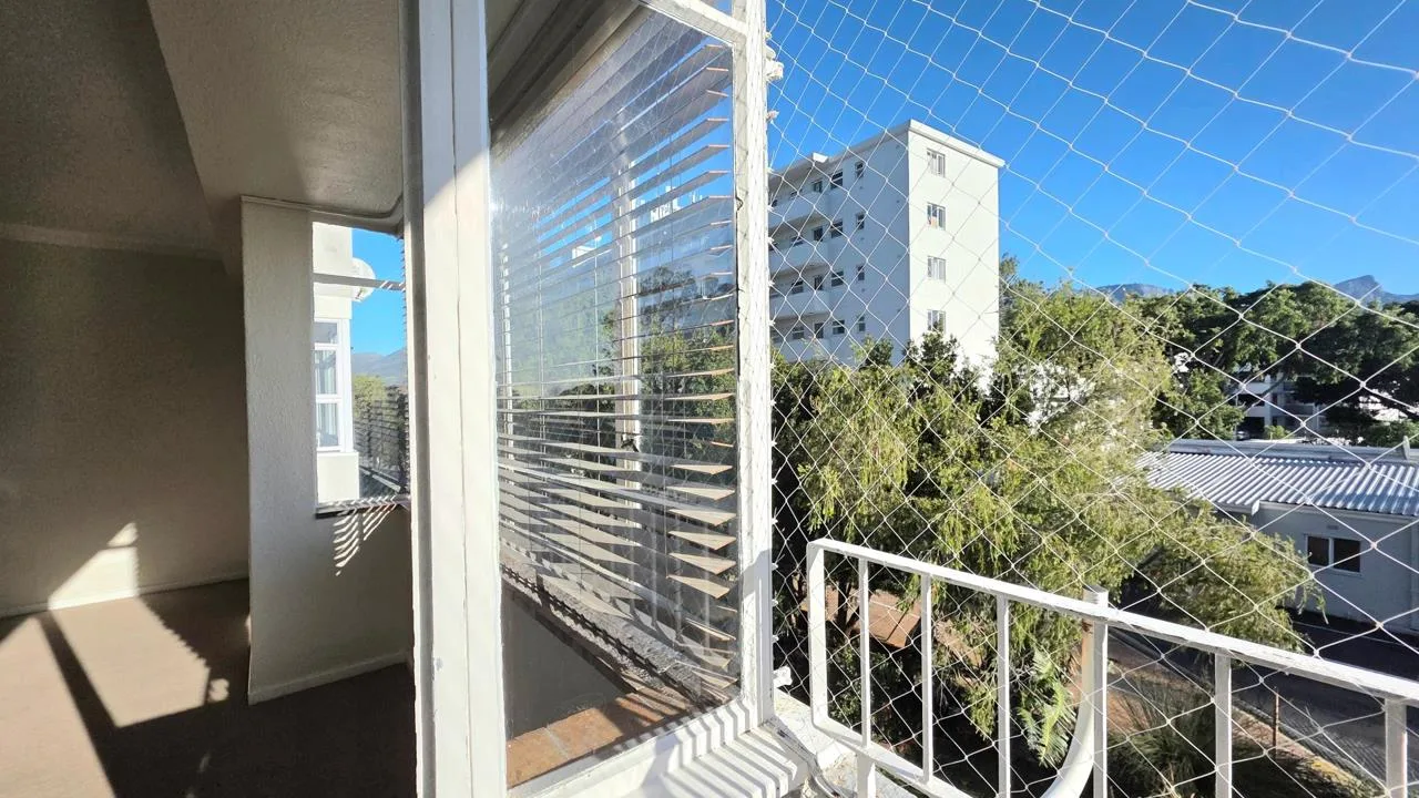 2 Bedroom Apartment / flat to rent in Plumstead