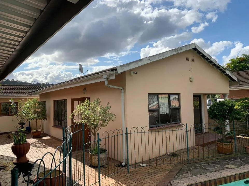 2 Bedroom Apartment / flat to rent in Manors
