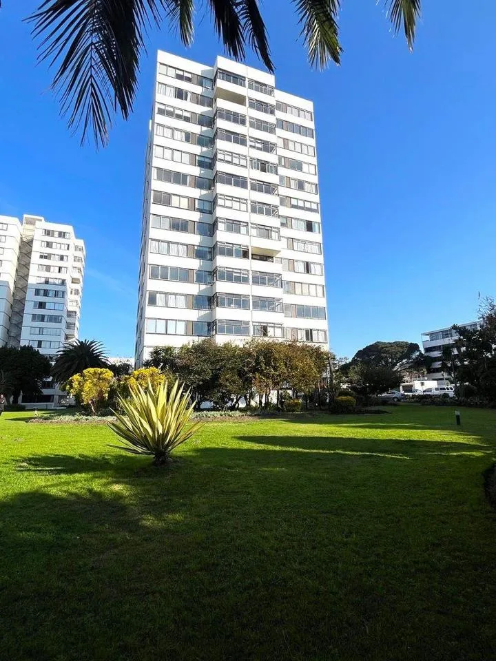 2 Bedroom Apartment / flat to rent in Claremont