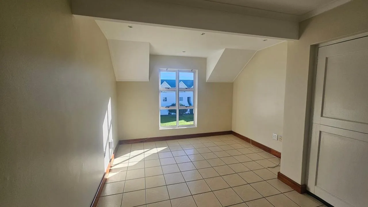 2 Bedroom Apartment / flat to rent in Rondebosch East