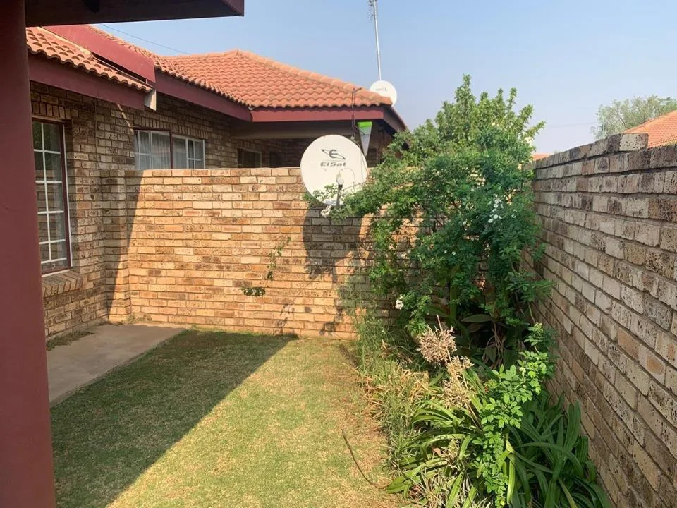 Townhouse for sale in Lichtenburg