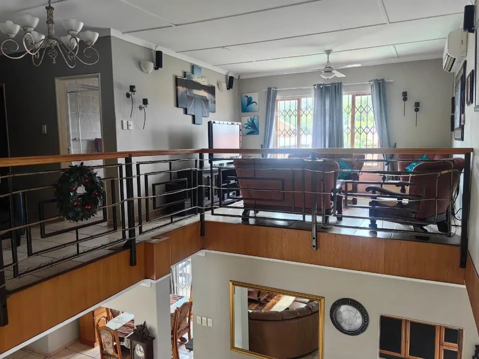 6 Bedroom House to rent in Veld En Vlei