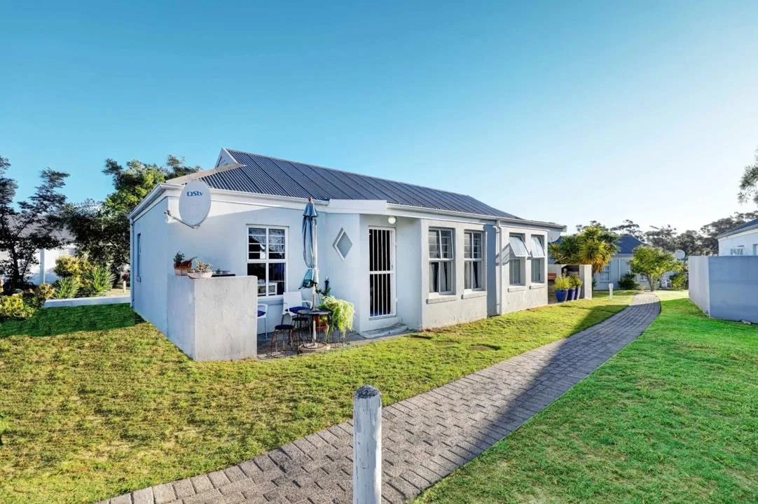 2 Bedroom Townhouse to rent in Goedemoed