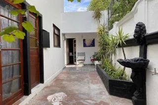 0.5 Bedroom Apartment / flat to rent in Sea Point
