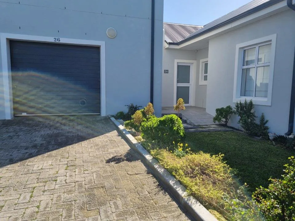 3 Bedroom Apartment / flat to rent in Struisbaai