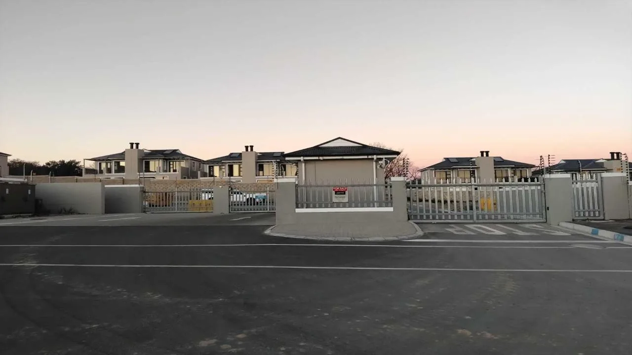 3 Bedroom Townhouse to rent in Brackenfell South