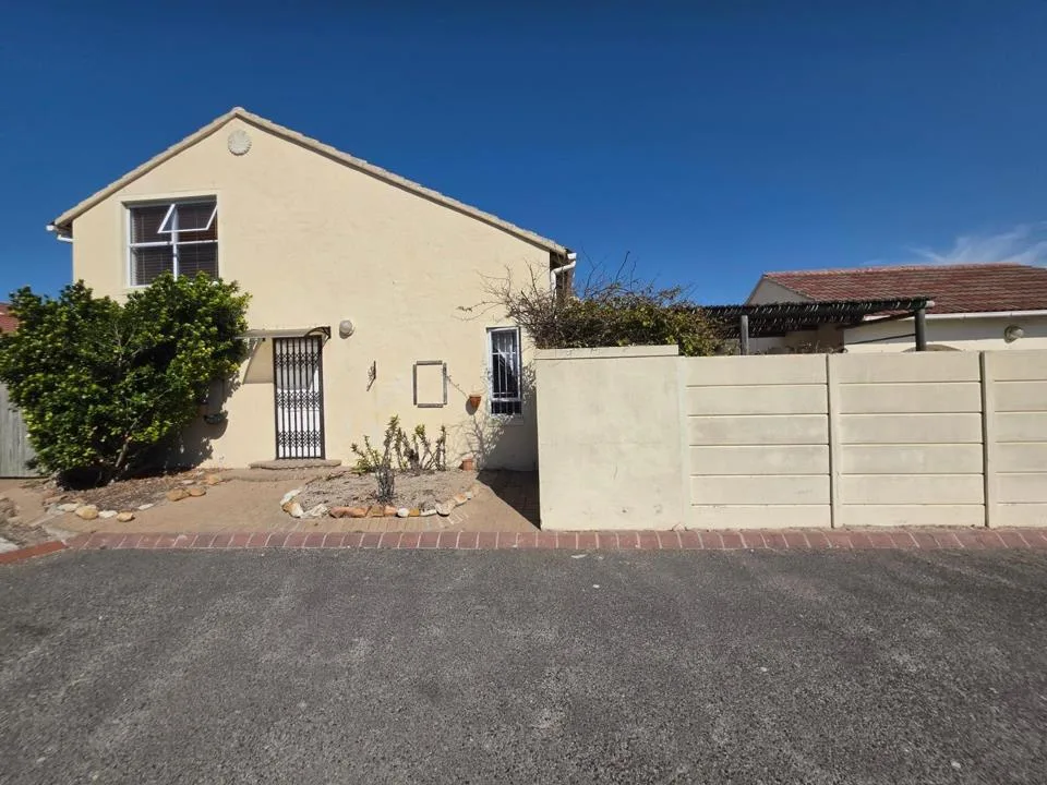 3 Bedroom House to rent in Muizenberg