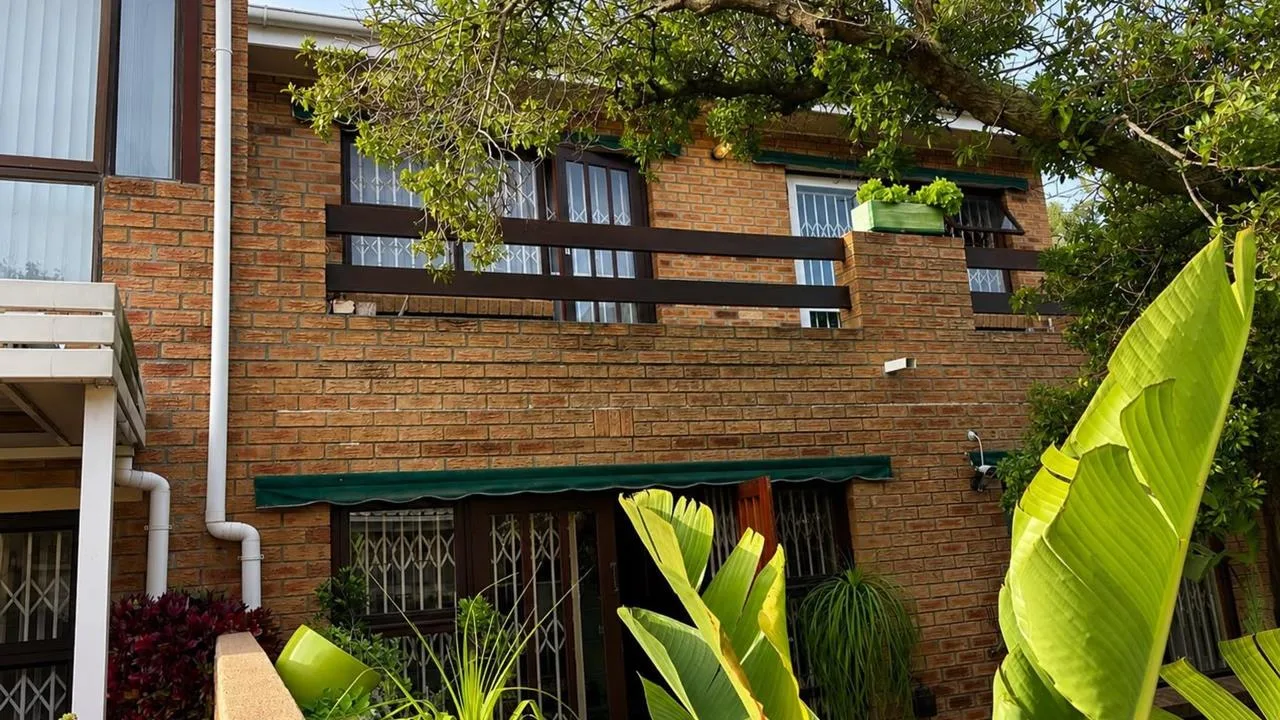 3 Bedroom Townhouse to rent in Table View