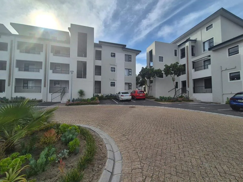 2 Bedroom Apartment / flat to rent in Burgundy Estate