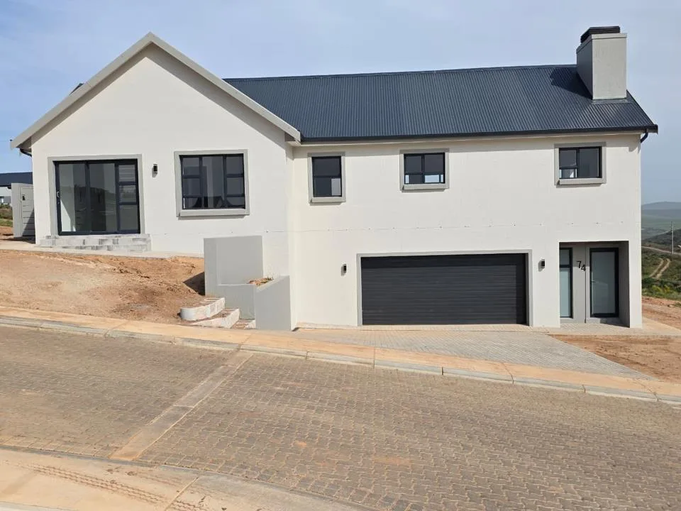 3 Bedroom House to rent in Outeniquasbosch