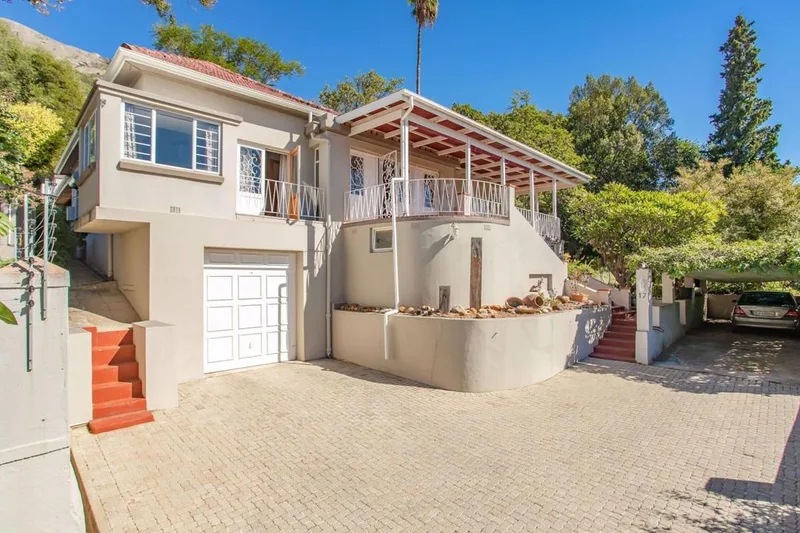 4 Bedroom House to rent in Paarl Central