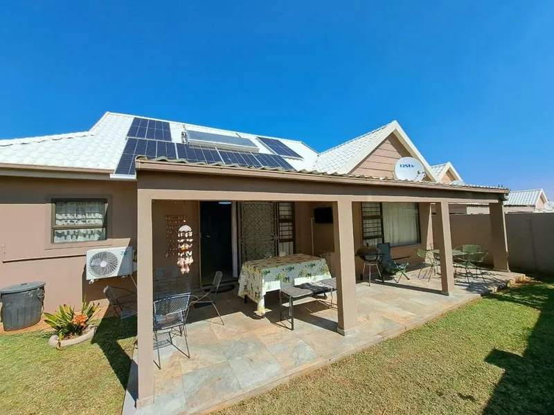 2 Bedroom House for sale in Wilkoppies