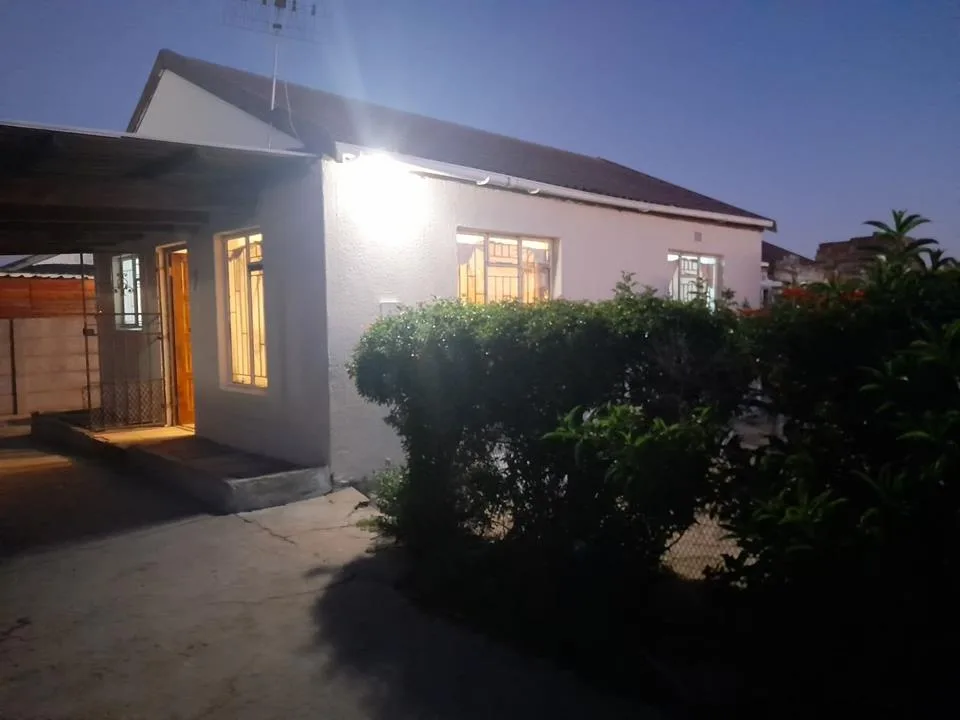 2 Bedroom House to rent in Pine Place