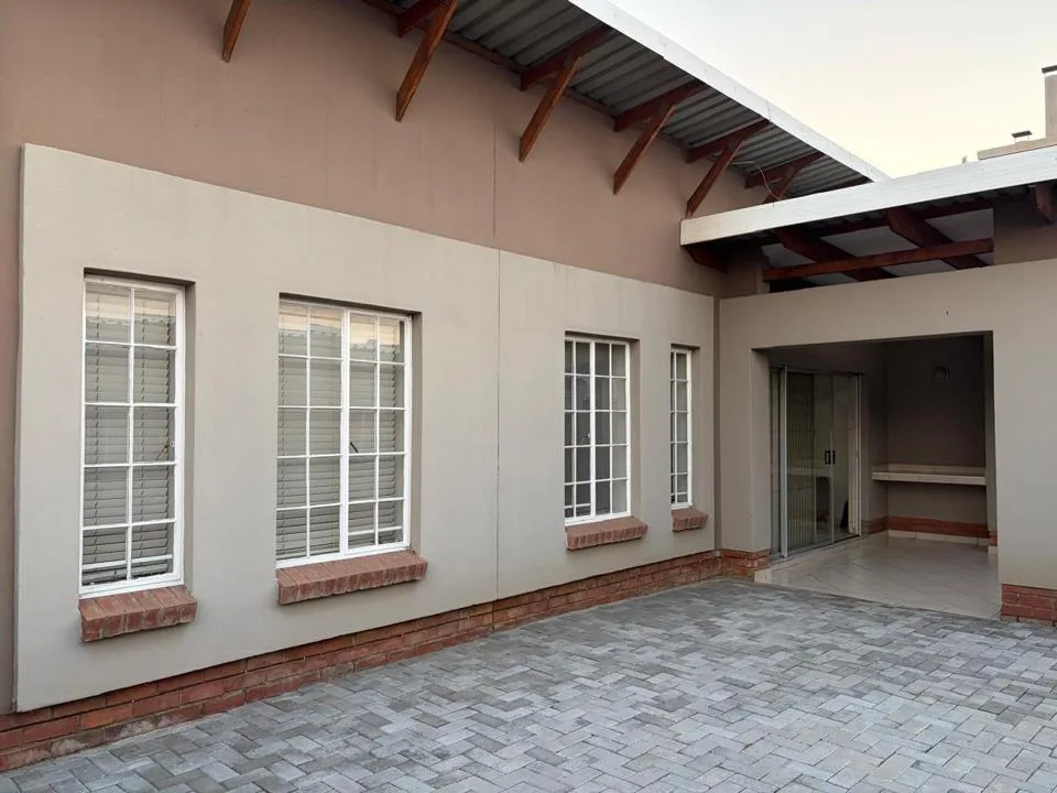3 Bedroom Townhouse for sale in Waterval S H