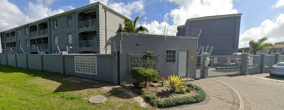 0.5 Bedroom Apartment / flat to rent in Lansdowne