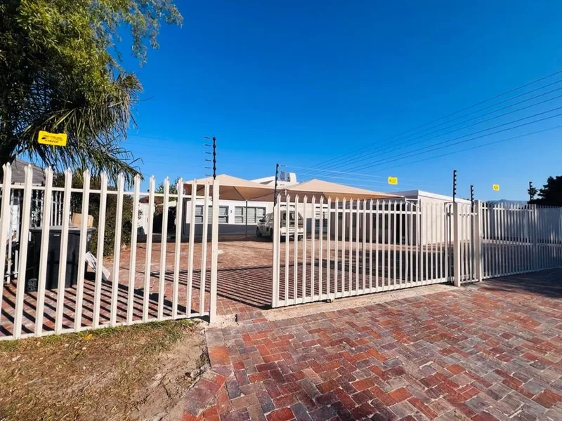 2 Bedroom Apartment / flat to rent in Panorama