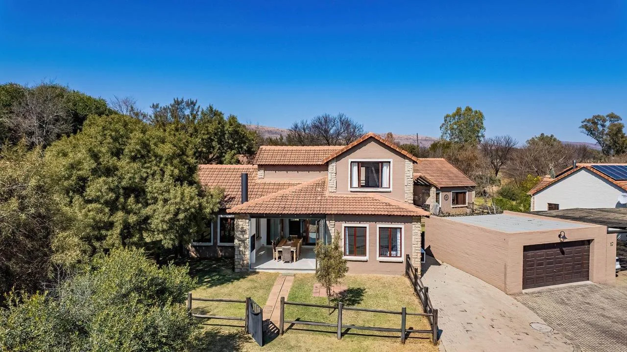 3 Bedroom Townhouse for sale in The Coves