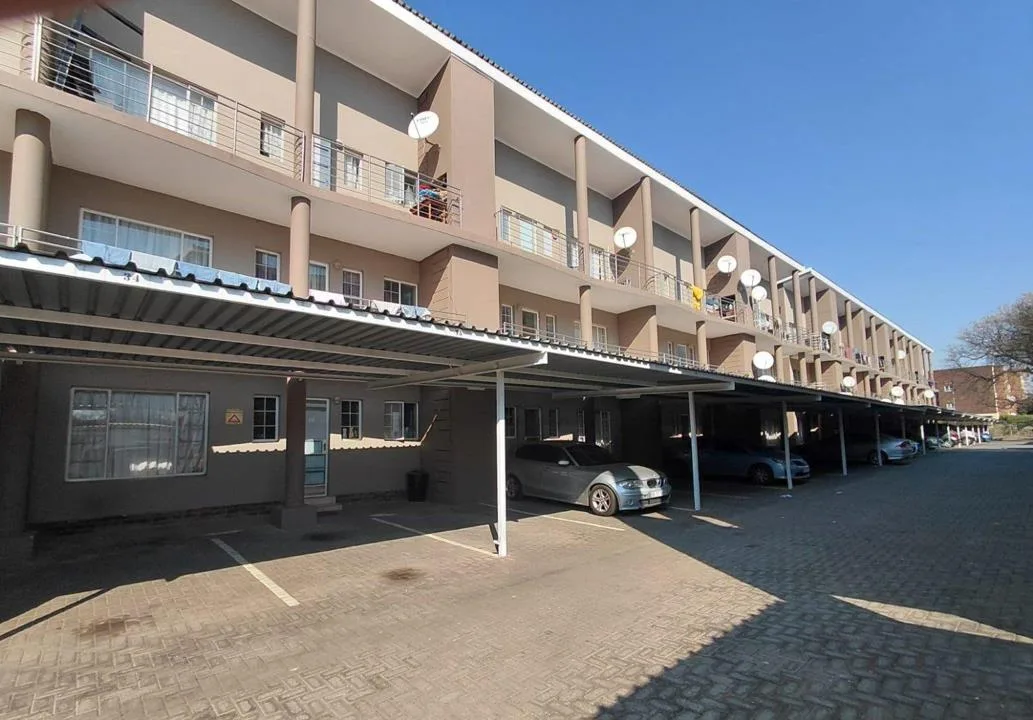 1 Bedroom Apartment / flat for sale in Potchefstroom North
