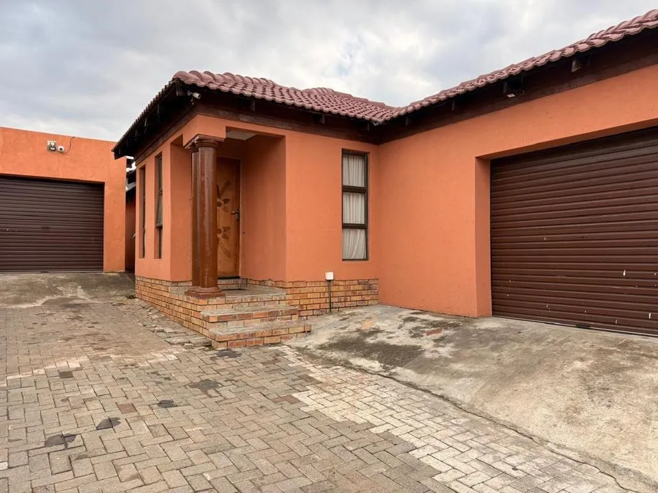 3 Bedroom House for sale in Tlhabane West