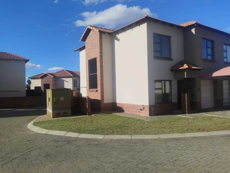 3 Bedroom Apartment / flat for sale in Waterval East