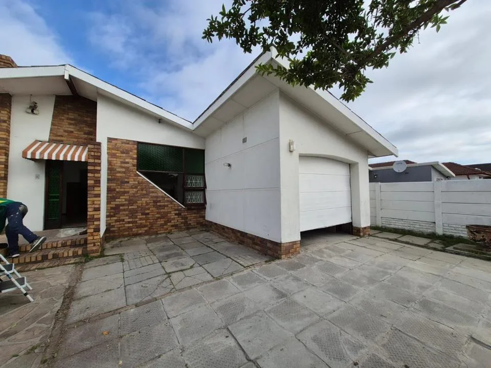 3 Bedroom House to rent in Cravenby